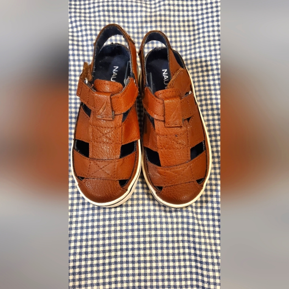 Toddler Nautica sandals/boat shoe size 7